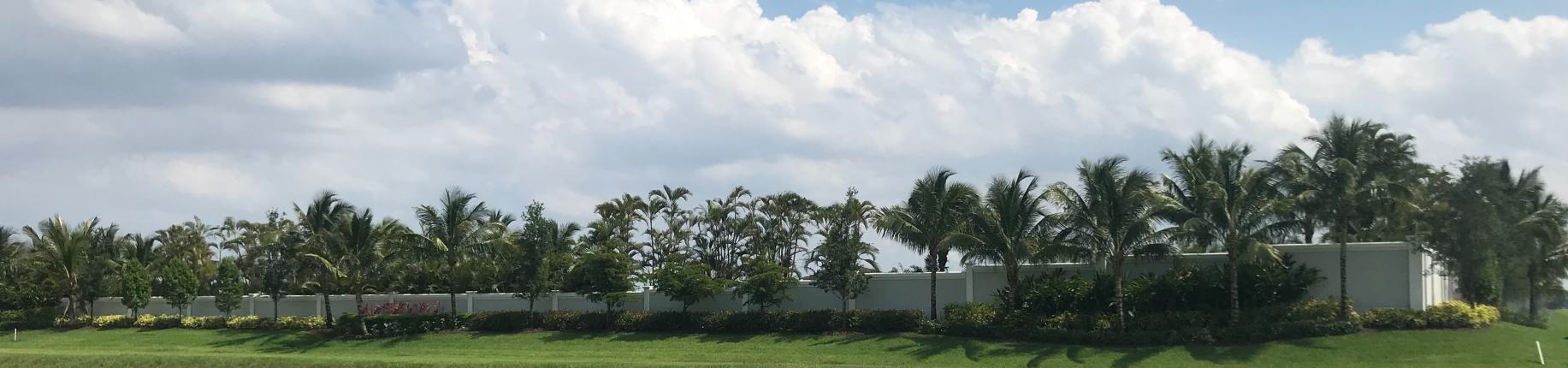 HOA-Perimeter-wall-with-rubber-mulch